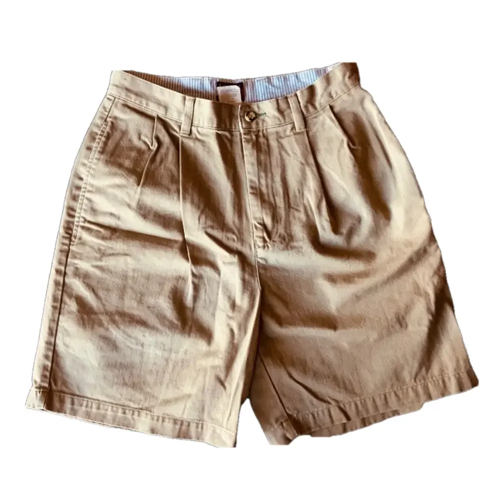 KHAKI Tommy Hilfiger shorts 19” long 30’ waist